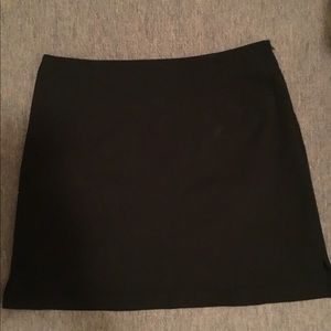 BLACK MINI SKIRT